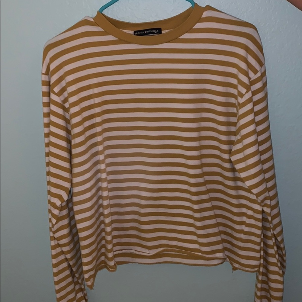 slightly cropped long sleeve shirt